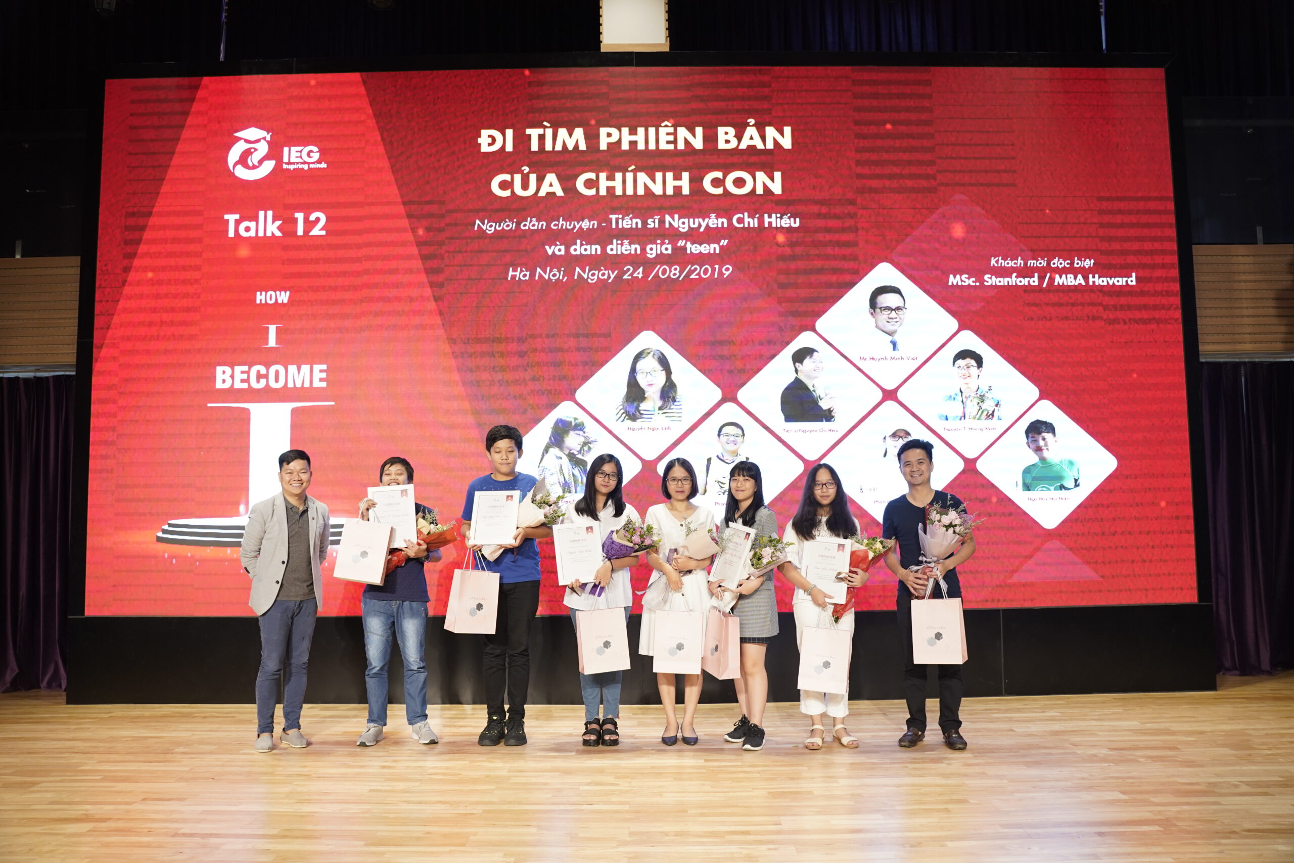 Hãy trò chuyện, tạo điều kiện cho con được là chính mình